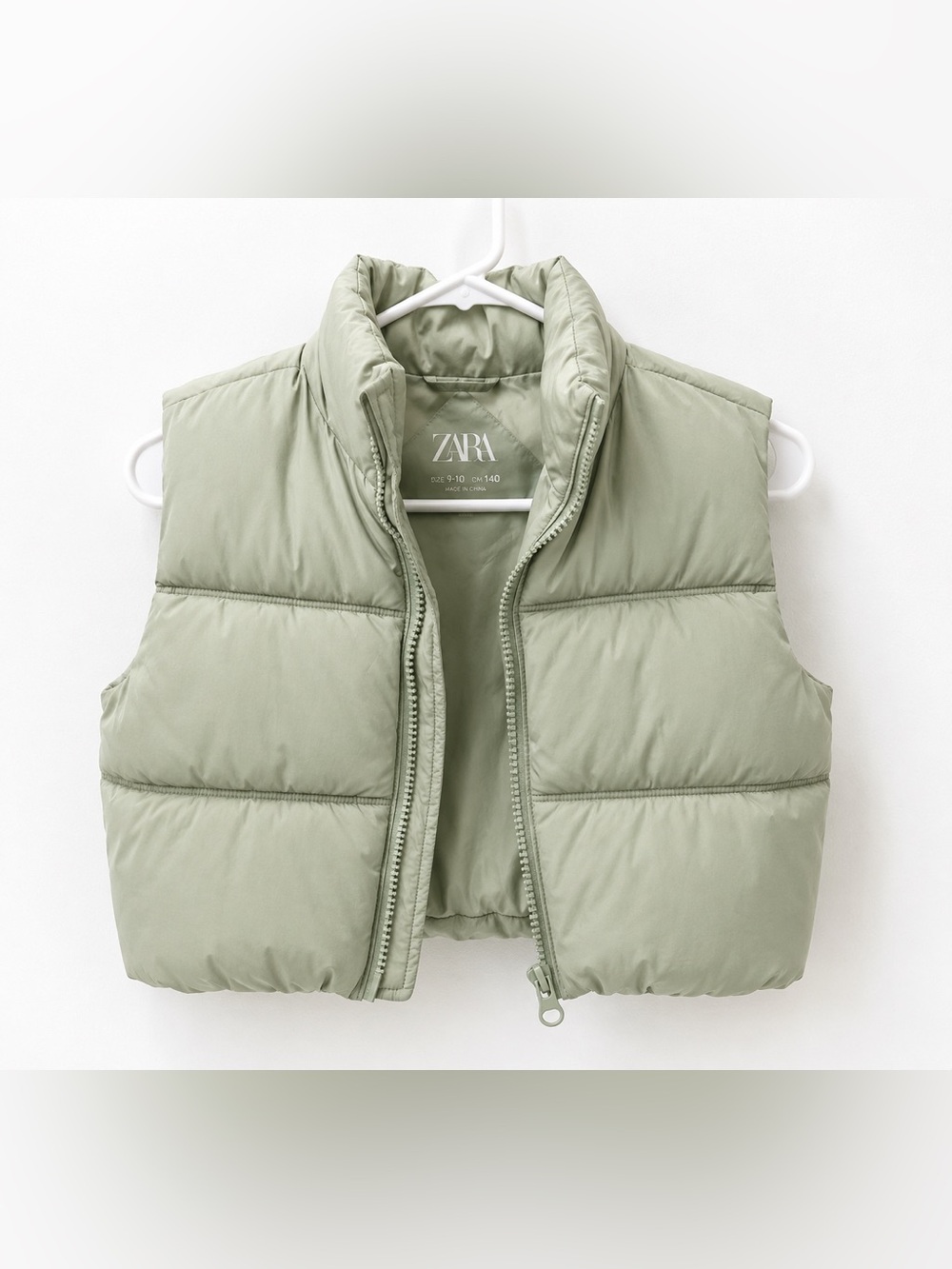 Zara Girls Sage Green Cropped Puffer Vest Quilted Zip Jacket Size 9-10 Years